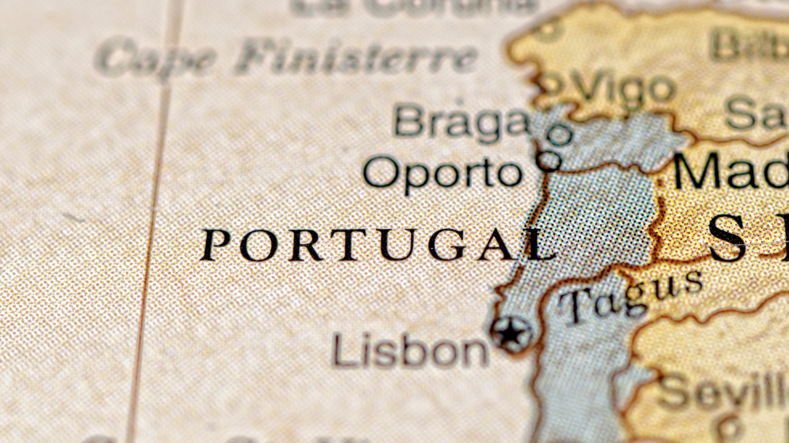 How to go from Lisbon to tomar
